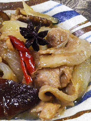 豚バラ新たま椎茸のナンプラー八角煮