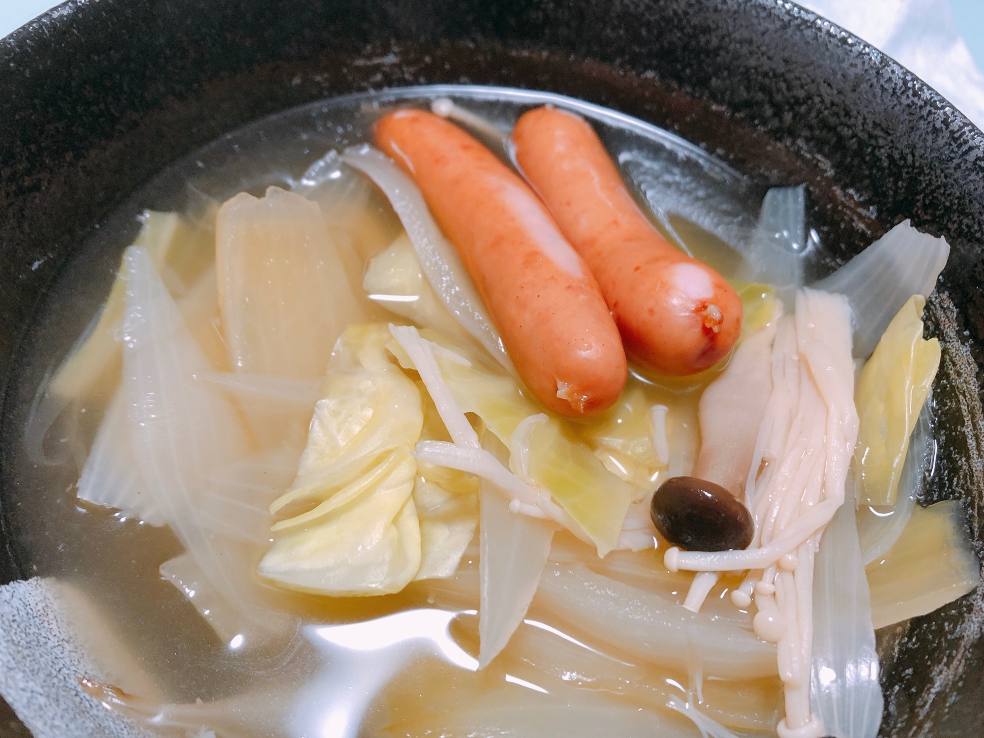 ダイエットスープ★きのこと玉ねぎのコンソメスープ