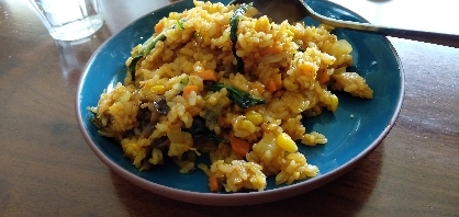 食欲そそる！簡単♪カレーピラフ