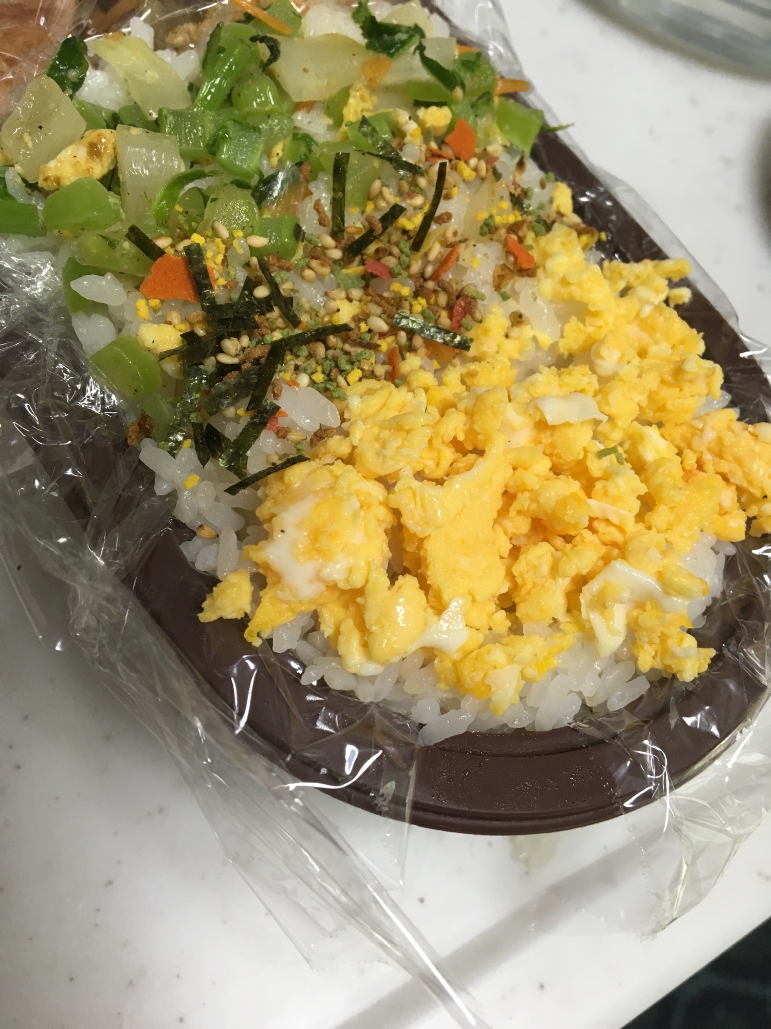 お弁当に☆大根の葉っぱ炒めと卵とふりかけご飯☆