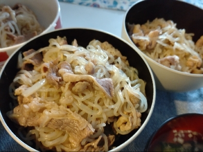 * 牛丼 * コトコト煮るだけ超簡単♪