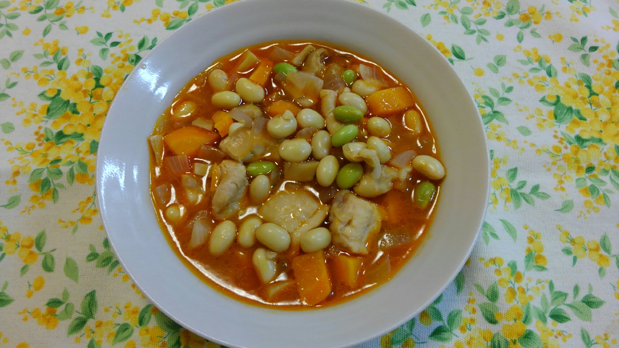 子供の大好物(^o^)豆と鶏肉のケチャップ煮