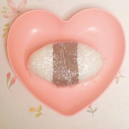 はゆのごはんさんおはようレポありがとうございます✧˖°鮭みたいな形にしました（・)))･･･♡鮭おかか初めて作りました！美味しいですﾉᐢ•͈ ᎑•͈ᐢﾉෆ˚*