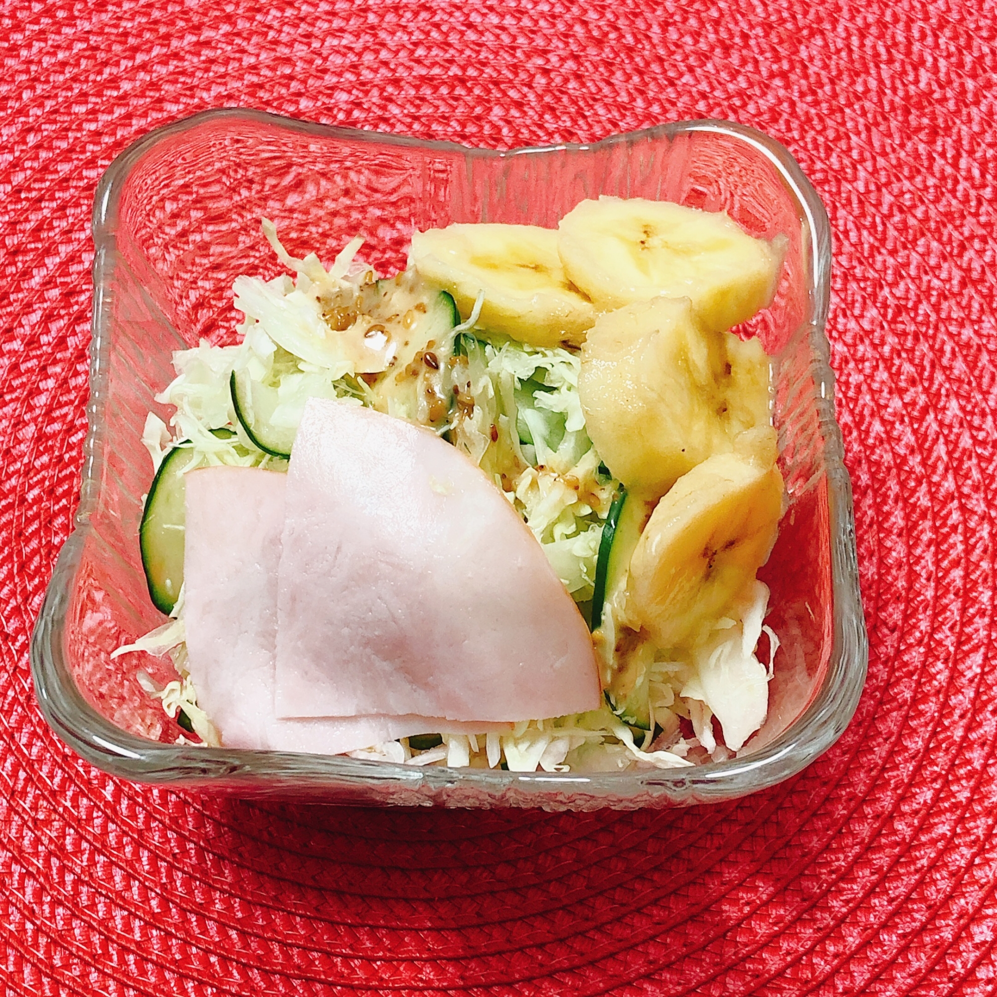 ハムとフルーツサラダ