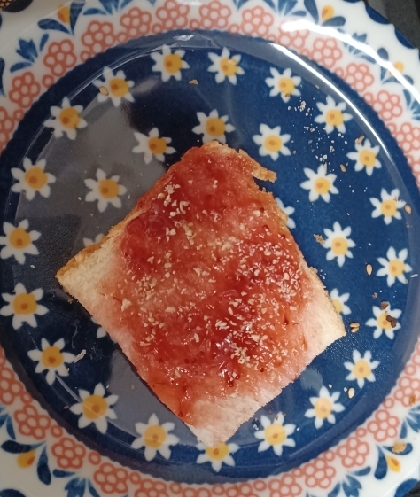 ごまのせ苺ジャムトースト