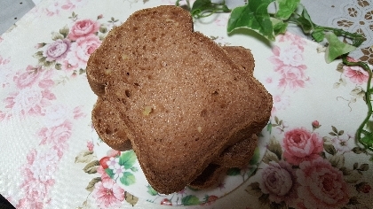 HBで胡桃とココアの食パン