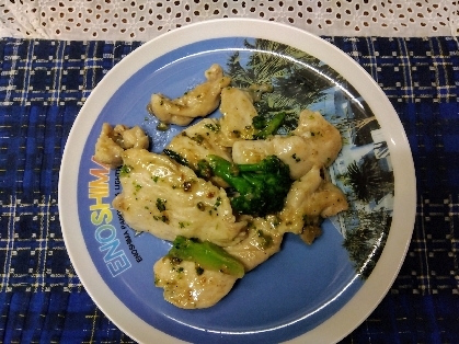 ブラックペッパーがぴりっと効いた砂肝＆ブロコ茎炒め