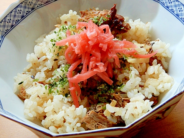 缶 ご飯 サバ 炊き込み
