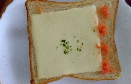 レンジでふわふわ明太チーズ食パン