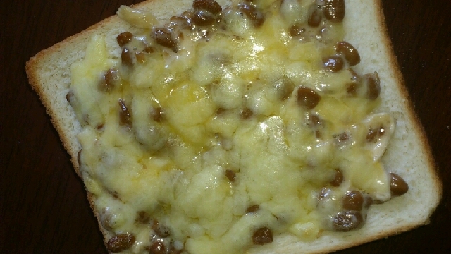 マッチ 納豆トースト レシピ 作り方 By わんちゅいちゅい 楽天レシピ