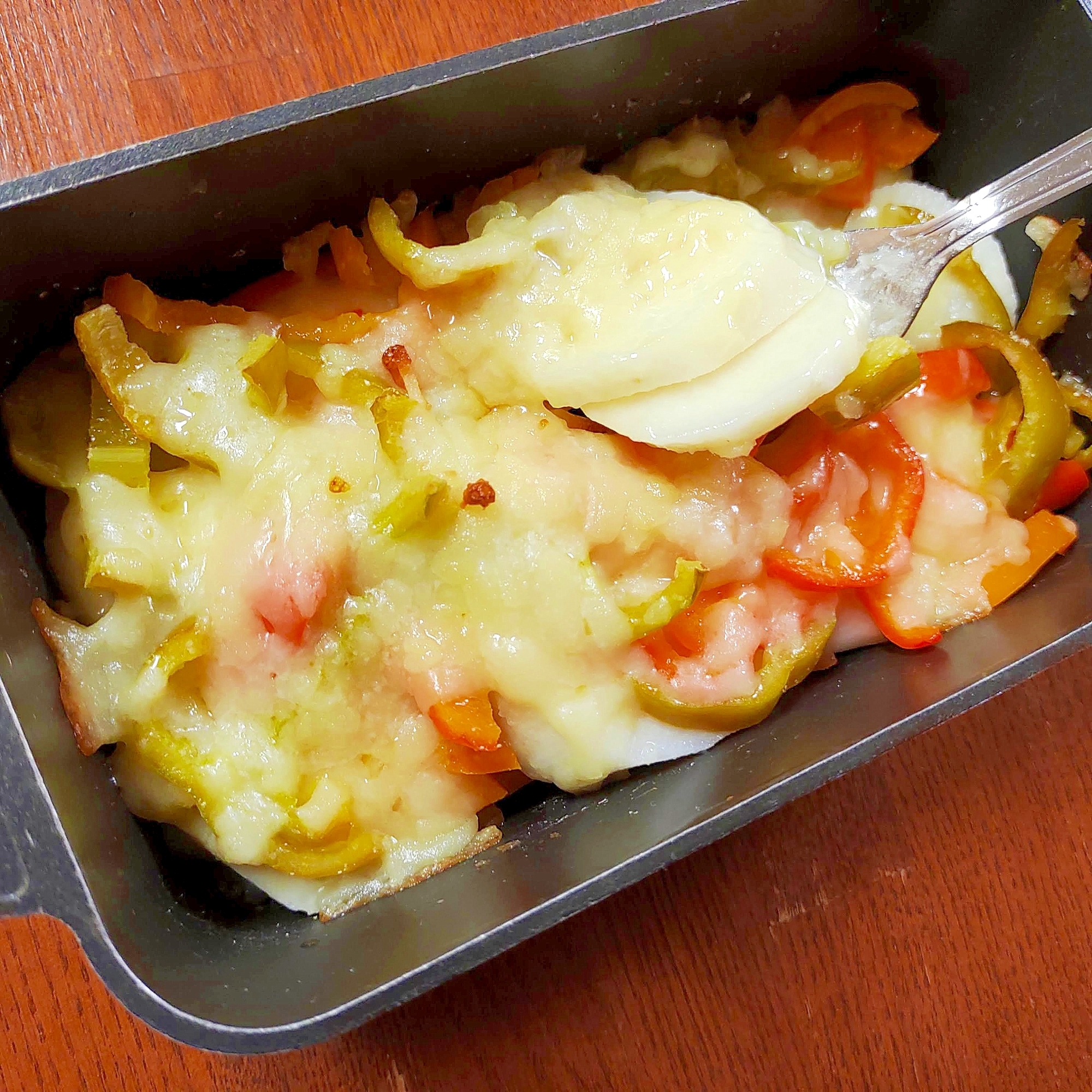 ●超簡単★国産チーズ×自然薯で♪カラフルグラタン●