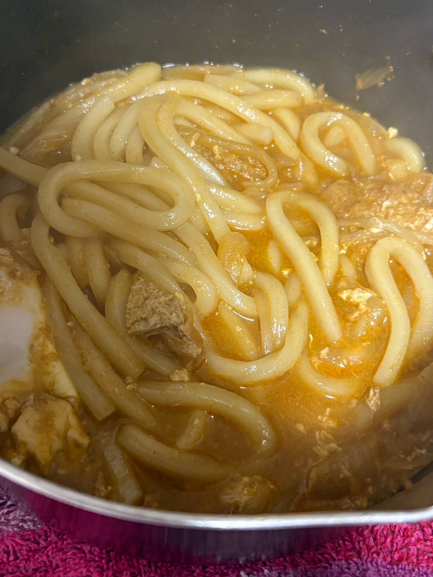 残った鍋の汁で煮込みうどん