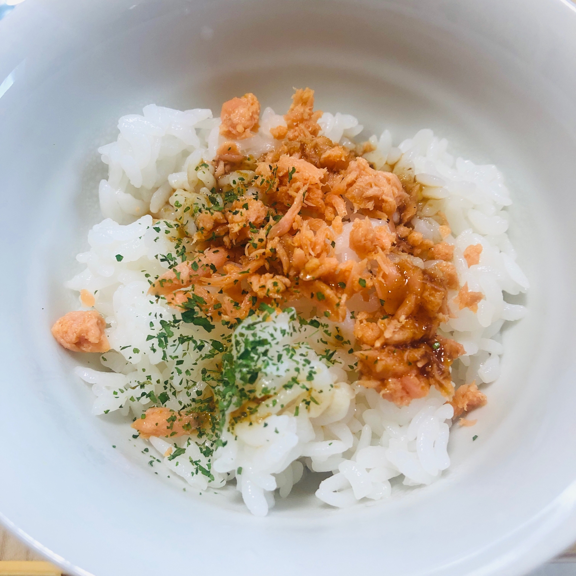 いくらと鮭フレークの簡単丼