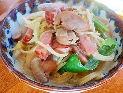 豆乳スープパスタ　（国産チーズ入り）