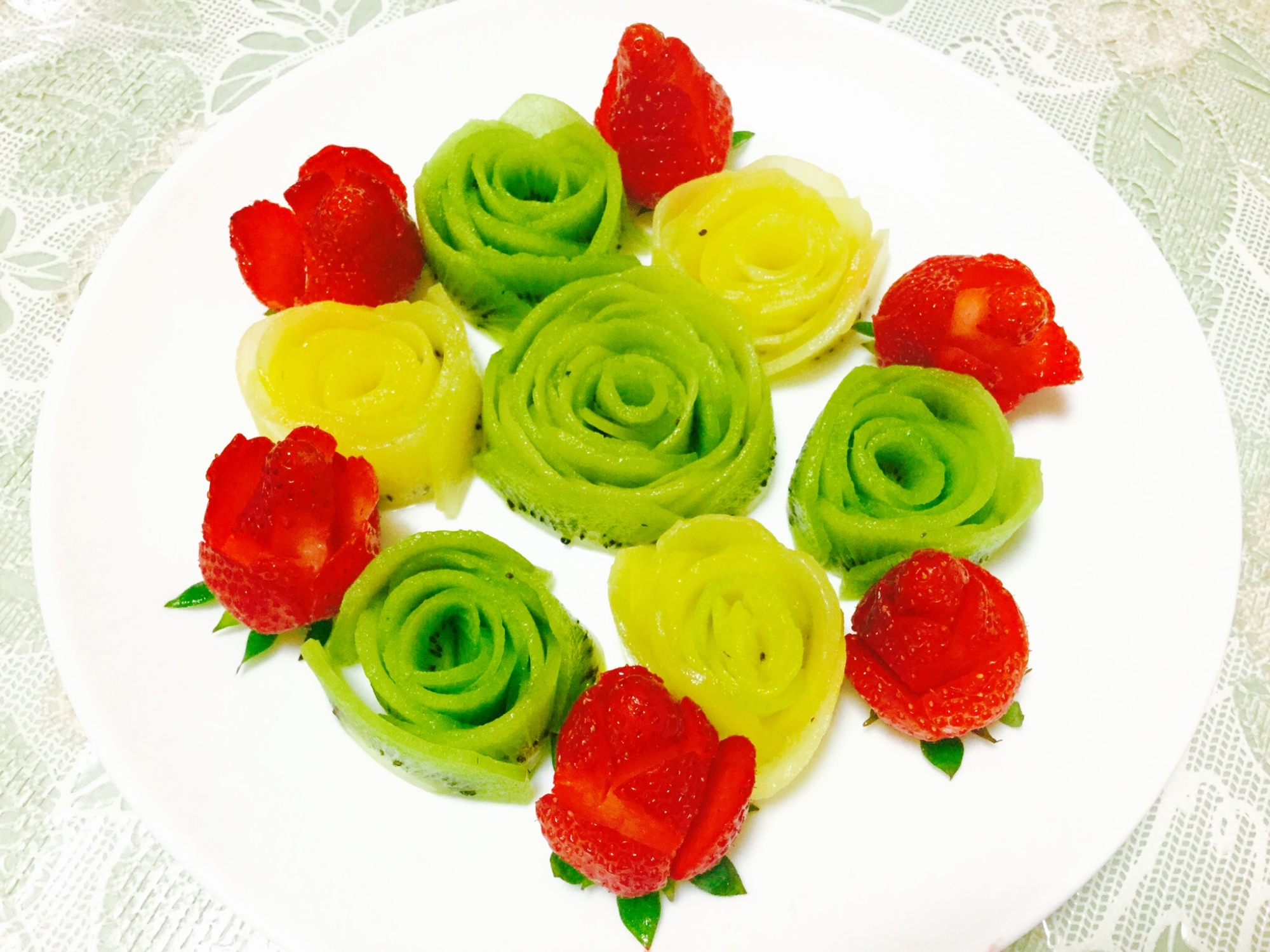 イチゴとキウイの花畑 レシピ 作り方 By Skay1684 楽天レシピ