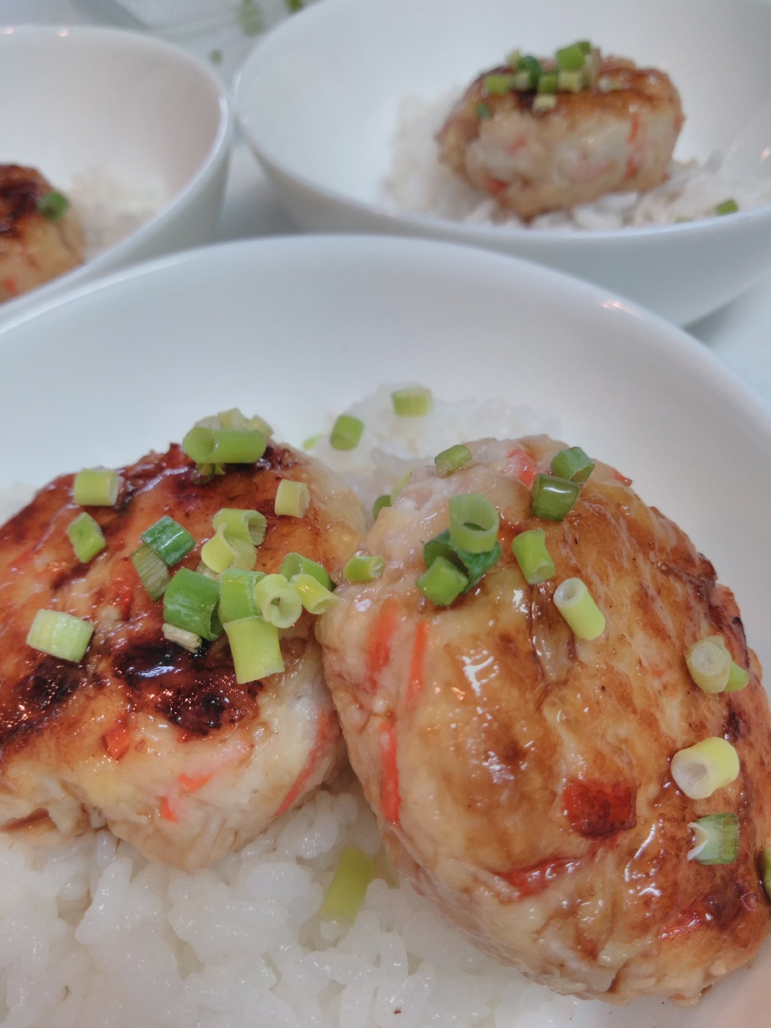 絶品！野菜たっぷり、フワフワ豆腐つくね丼