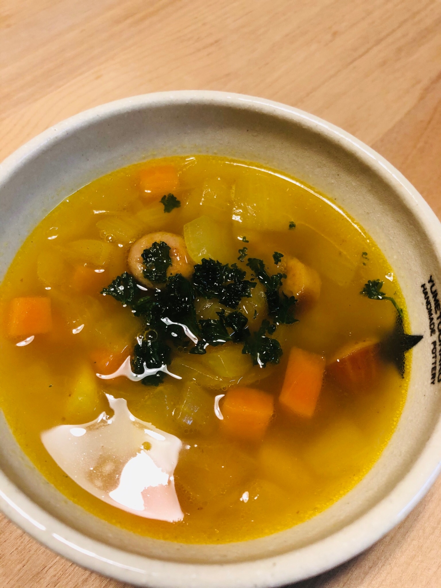ゴロゴロ野菜たっぷりのカレースープ