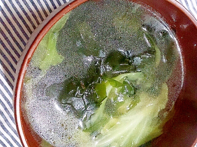 キャベツとわかめの中華スープ