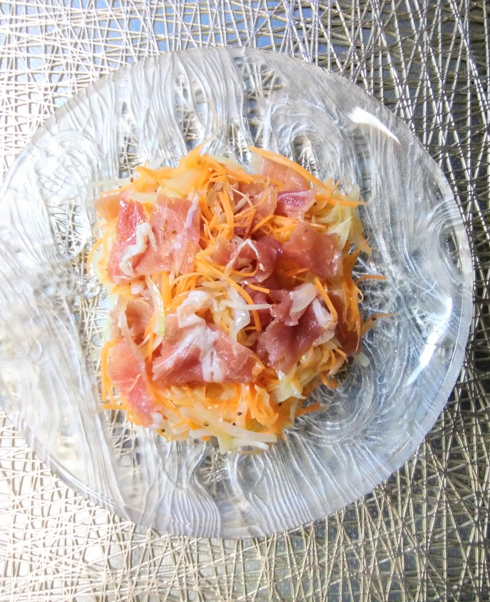 おもてなしに♪生ハムとにんじんと玉ねぎのマリネ