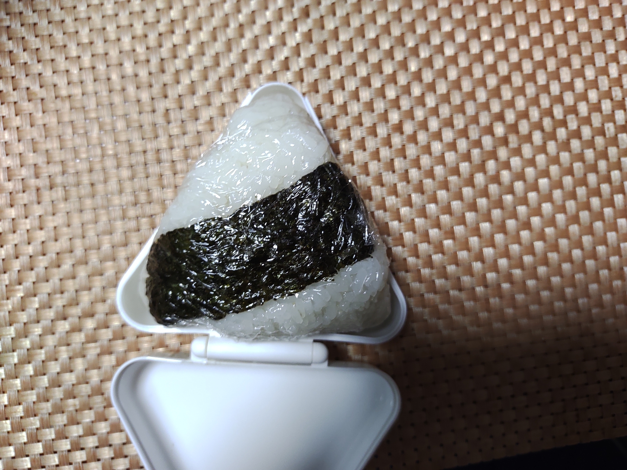 いりたまマヨおにぎり