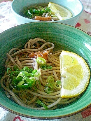 「レモンと梅干しでさっぱり！　冷やし蕎麦」