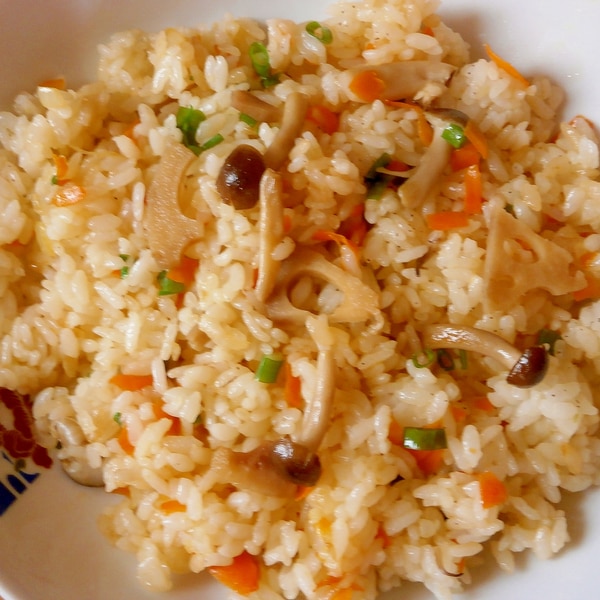 しめじとレンコンのチャーハン レシピ 作り方 By なな1151 楽天レシピ しめじとレンコンのチャーハン レシピ 作り方 By なな1151 楽天レシピ