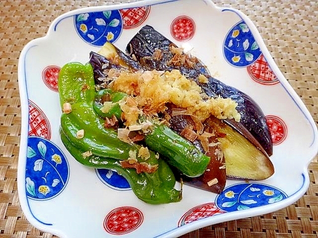 焼き茄子と焼きピーマンのおかか生姜醬油