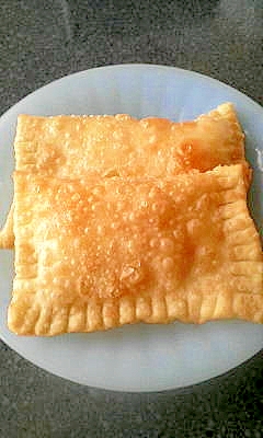 チーズパステール(ブラジル風揚げ餃子）