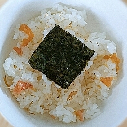 梅と鰹節の簡単混ぜご飯/お握り