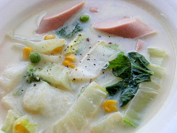 お魚食べてネ❤白菜＆魚肉ソ＆冷凍野菜の豆乳スープ♪