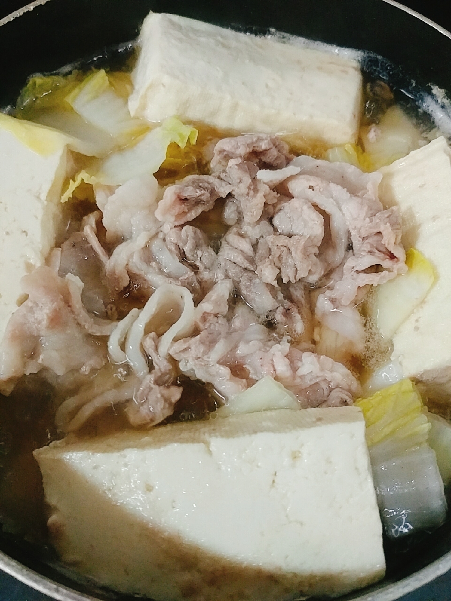 ほんだしで☆白菜　豚肉　豆腐のニンニク鍋