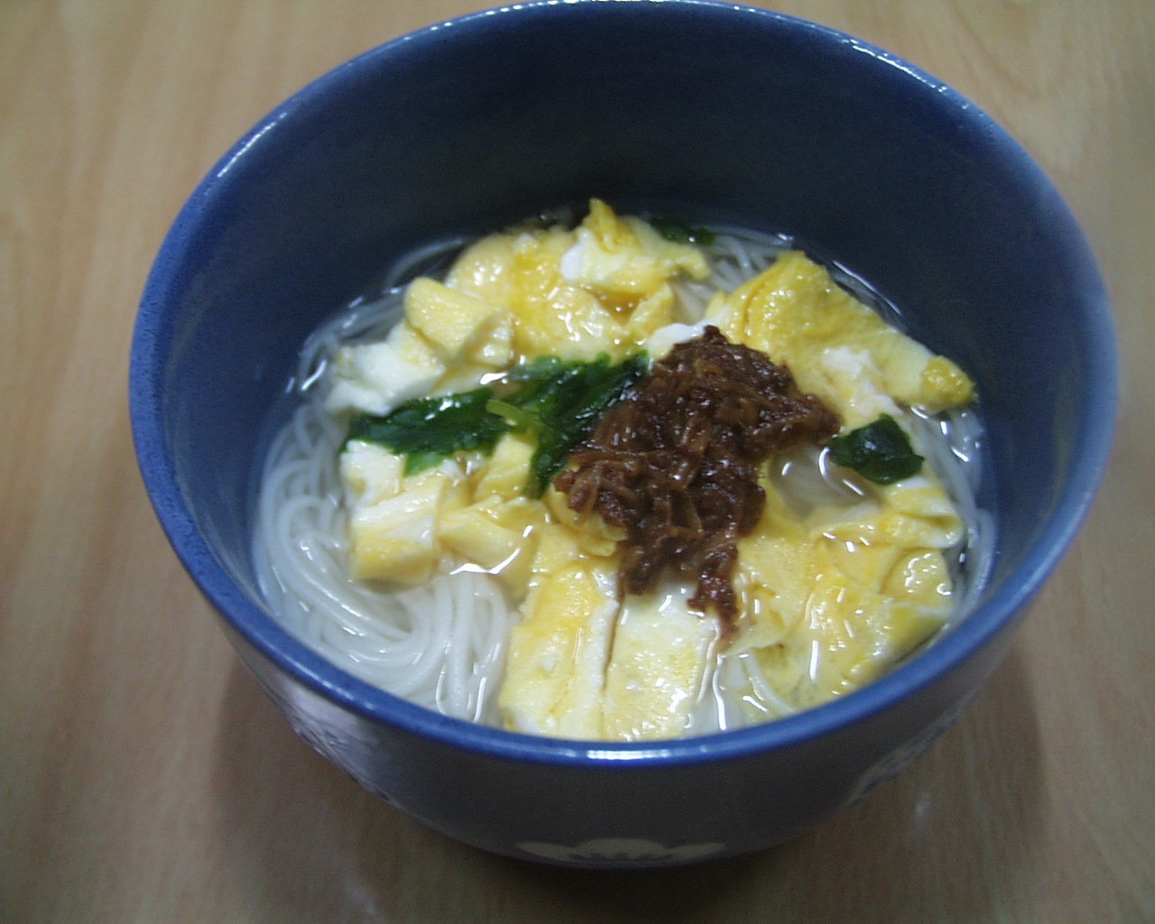 牛肉なめ茸しぐれ煮たまごの、にゅうめん