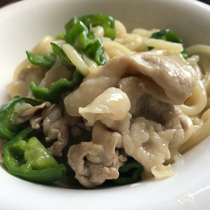 豚肉とピーマンの焼うどん(^^)