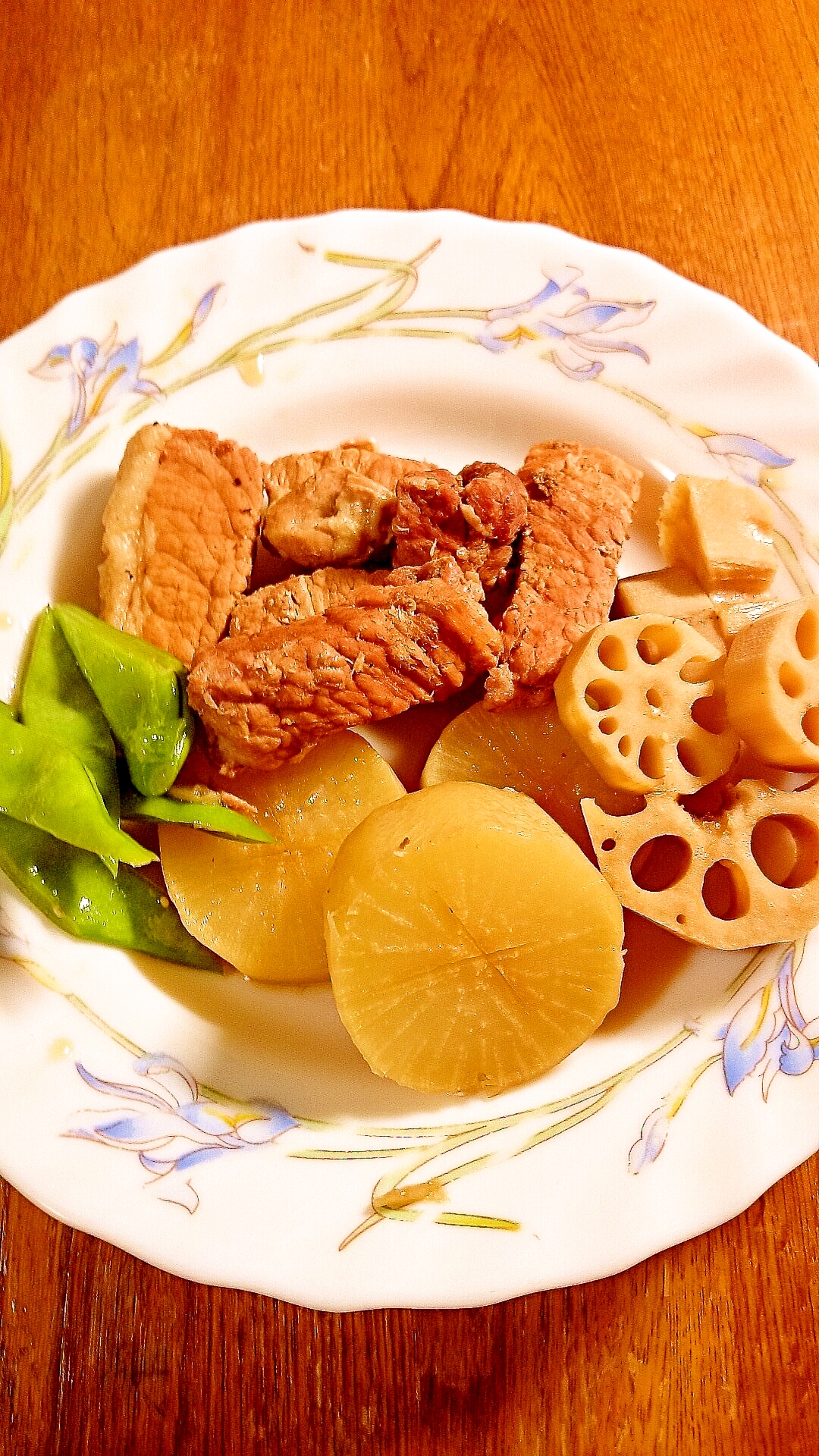 圧力鍋で作る豚と野菜の煮物