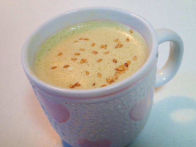 バリスタで　美的☆金胡麻緑茶カプチーノ