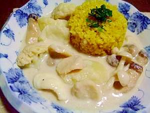 ココナッツ風味★キノコ&シーフードのホワイトカレー