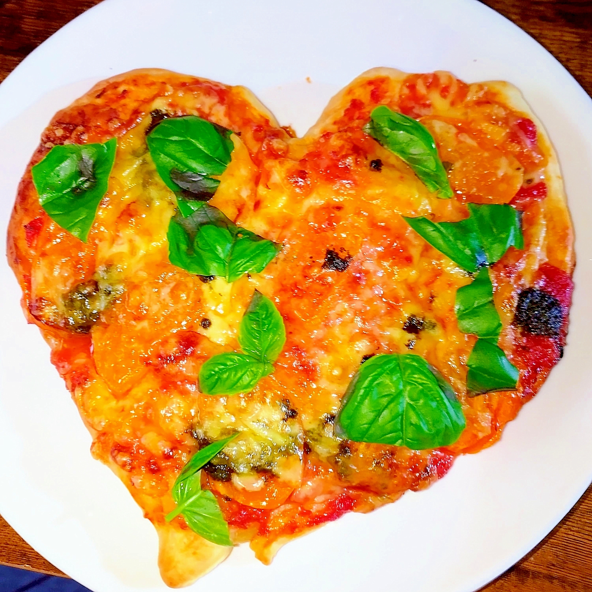 ハート トマトピザ レシピ 作り方 By ブルーボリジ 楽天レシピ ハート トマトピザ レシピ 作り方 By ブルーボリジ 楽天レシピ