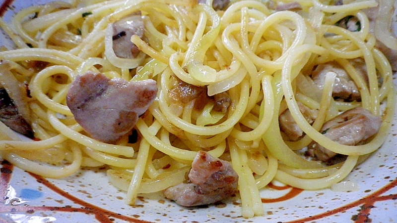 かつおと玉ねぎの梅パスタ