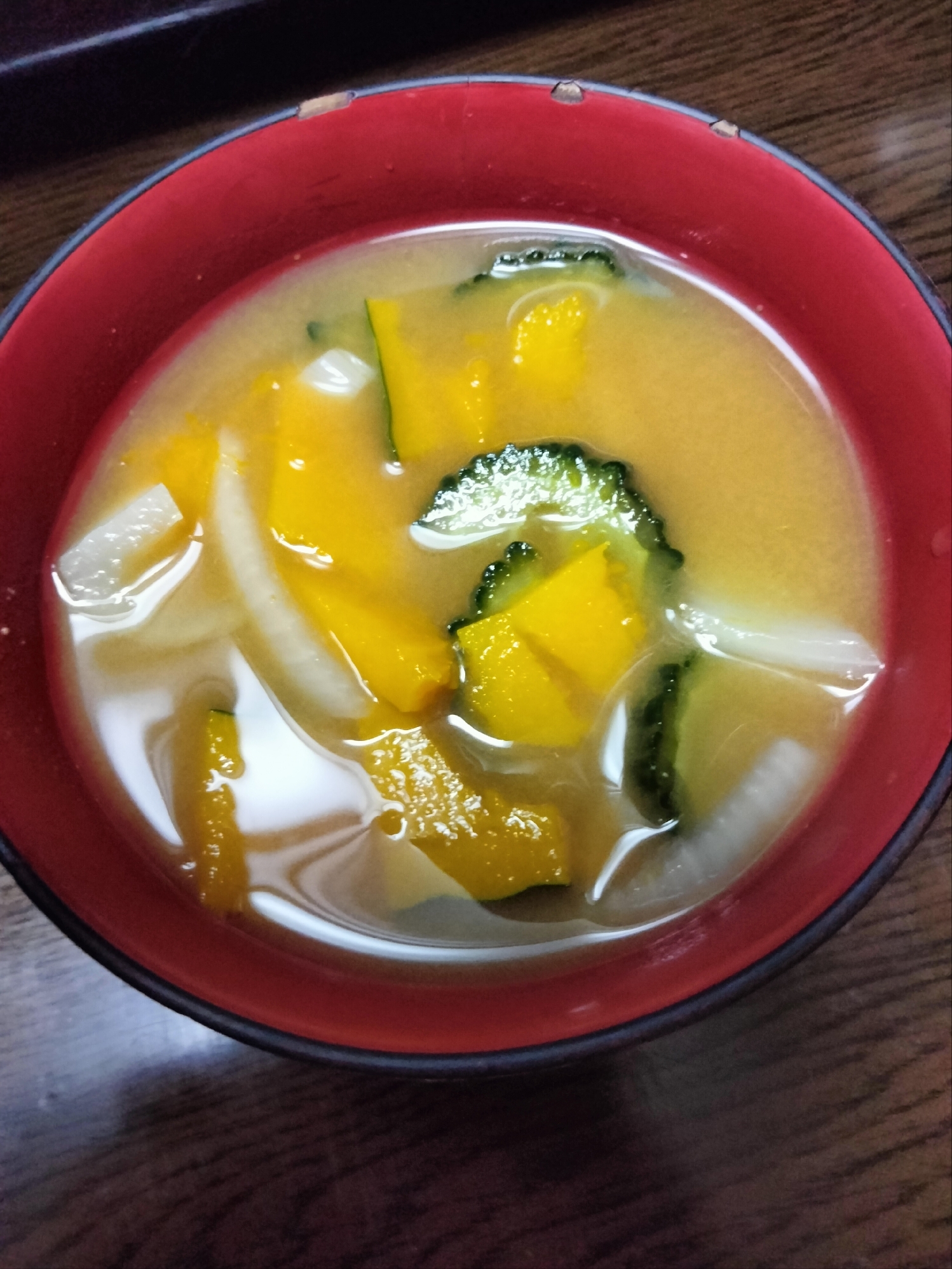 かぼちゃ玉ねぎゴーヤの味噌汁