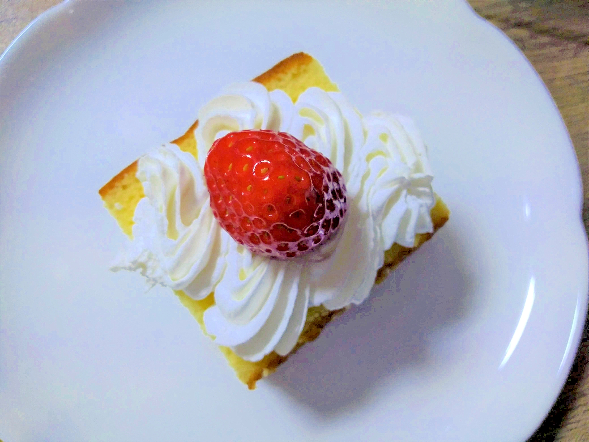 時短 カステラで作る カンタン苺のショートケーキ レシピ 作り方 By わーるどえんど 楽天レシピ 時短 カステラで作る カンタン苺のショートケーキ レシピ 作り方 By わーるどえんど 楽天レシピ