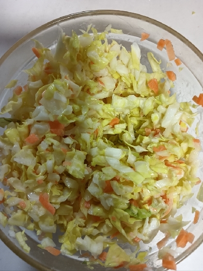 具だくさん♡冷凍庫食材集めてコールスロー