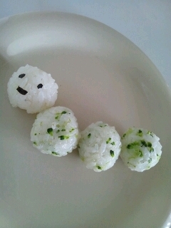 芋虫おにぎり レシピ 作り方 By キュウセイカネゴン 楽天レシピ