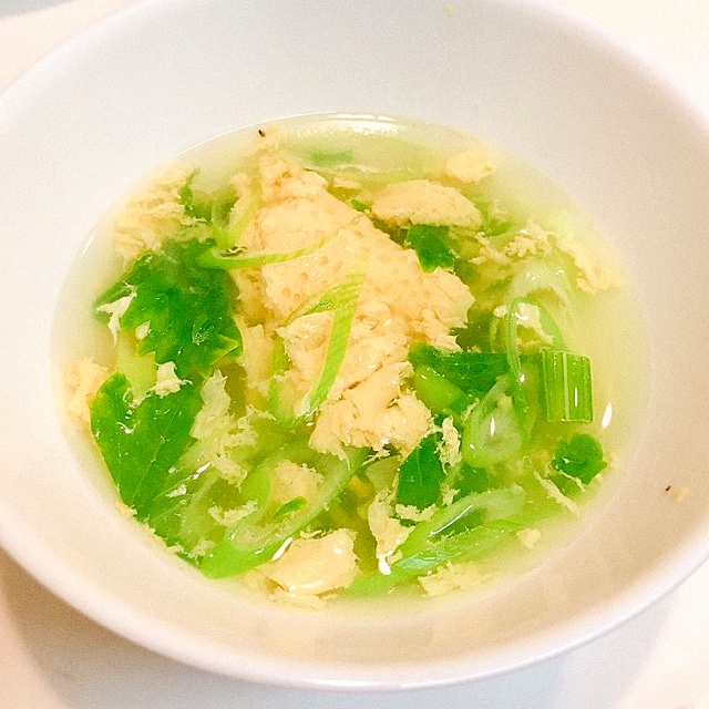 野菜が残ったらこれ セロリと長ネギの中華卵スープ レシピ 作り方 By えだ豆カシューナッツ 楽天レシピ