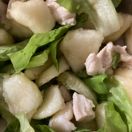 ラフランスと鶏ムネ肉のサラダ