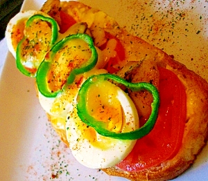 ダブルチーズのイカバターエッグトースト