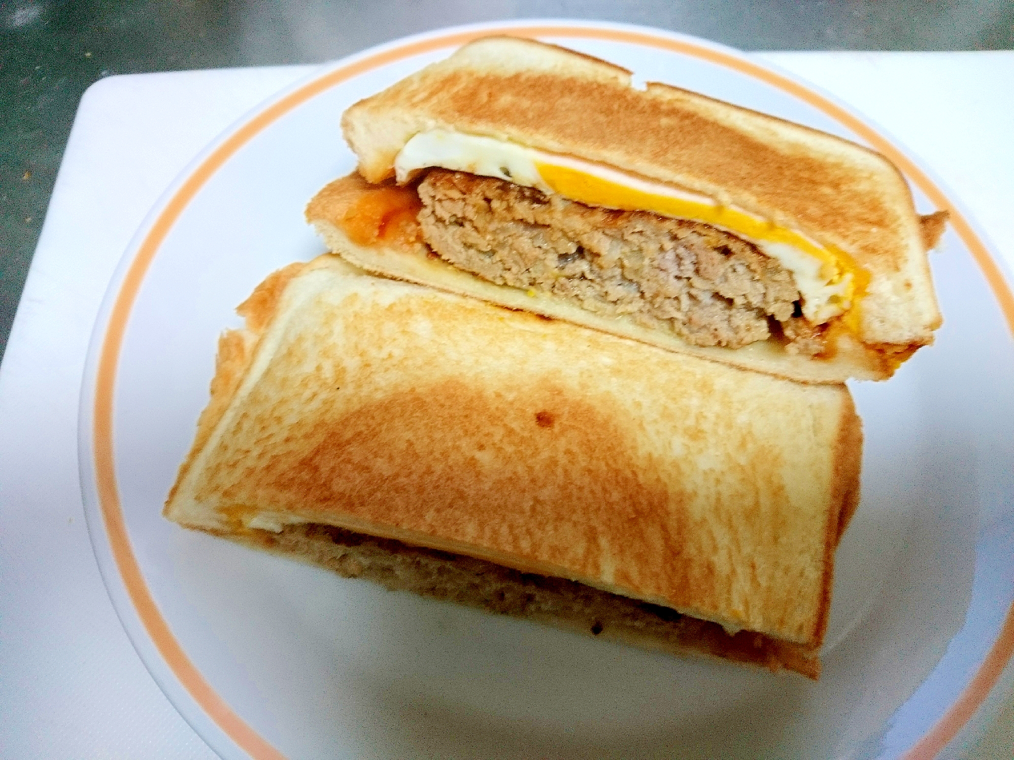 ホットサンド ハンバーグ レシピ 作り方 By Hirohyt102 楽天レシピ ホットサンド ハンバーグ レシピ 作り方 By Hirohyt102 楽天レシピ