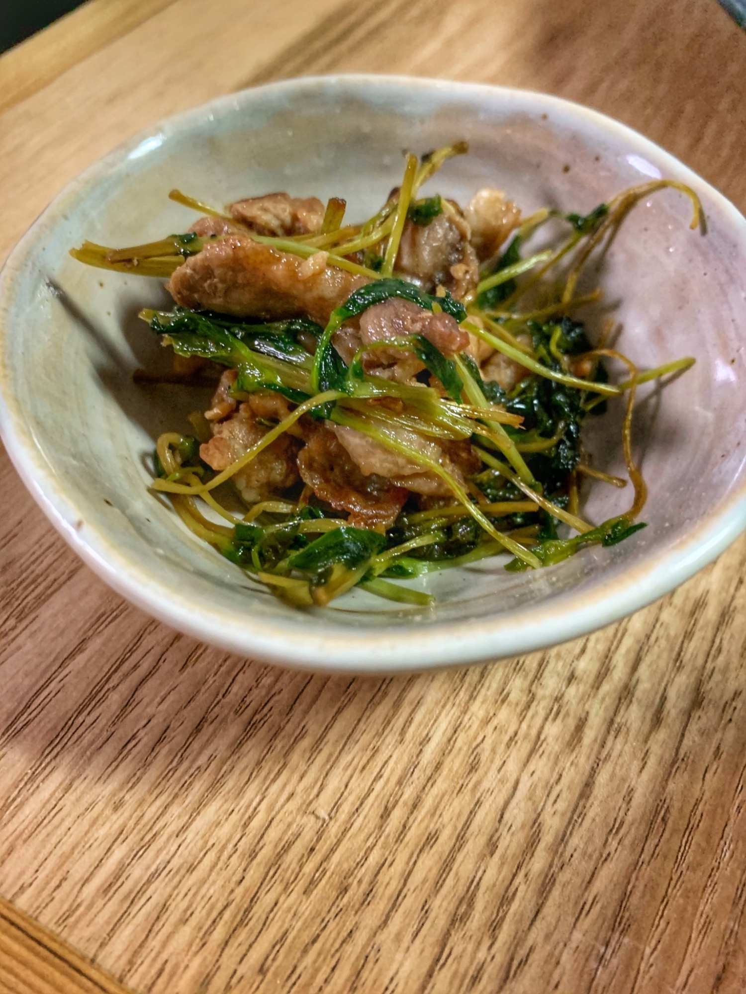 ごはんが進む⭐️豚バラ肉と豆苗の炒め物♡