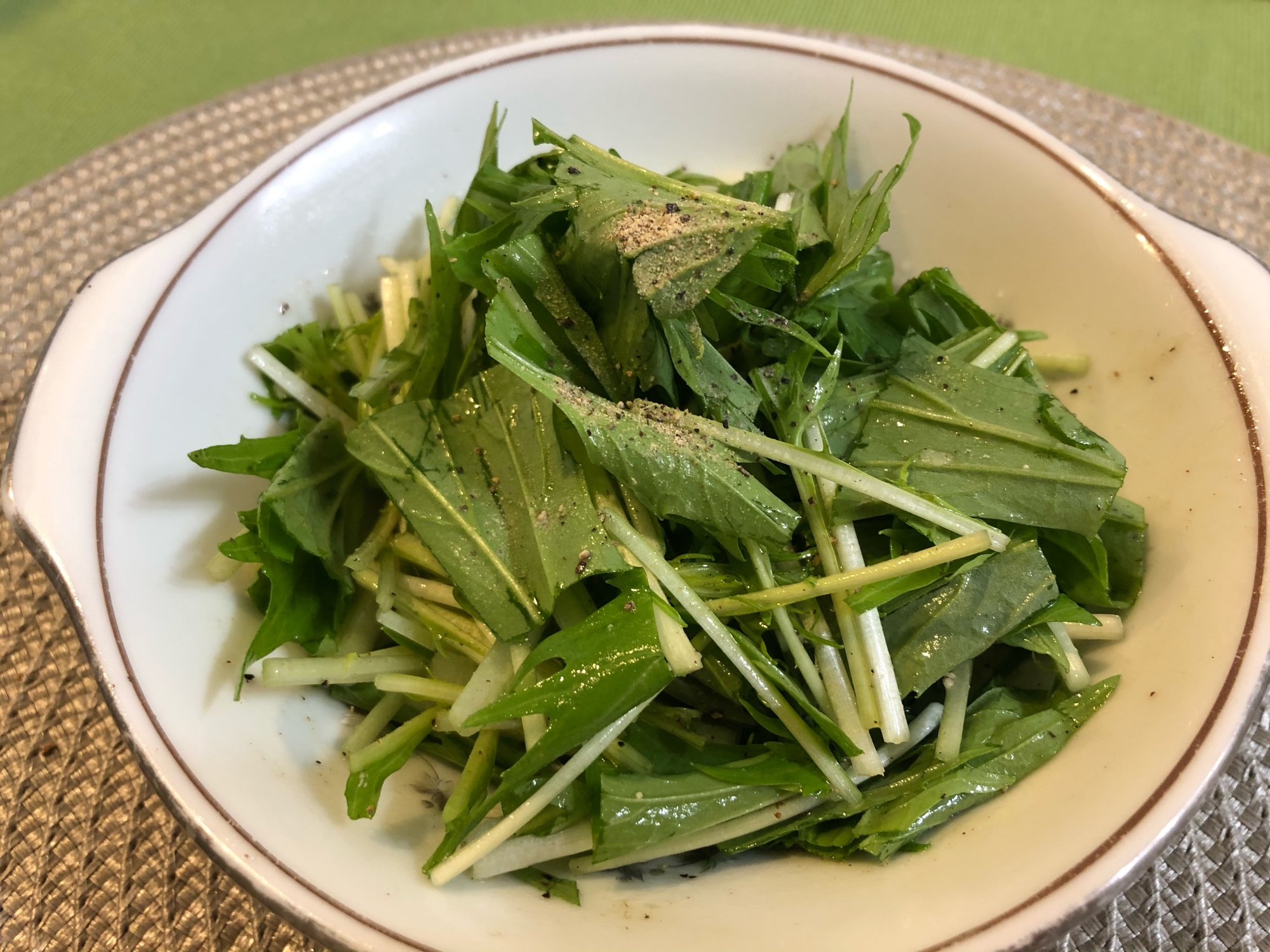 冷たいビールと♫水菜のサッパリ塩サラダ