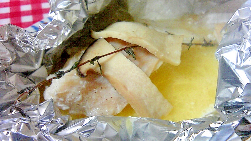 鱈のホイル包み　フランス産バター焼き