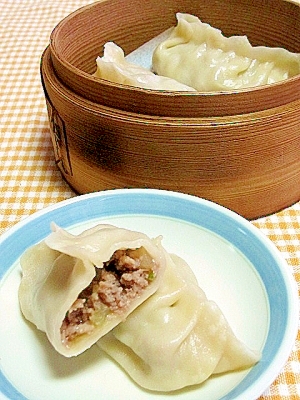 冬瓜のワタ入り蒸し餃子（猪肉冬瓜蒸餃）